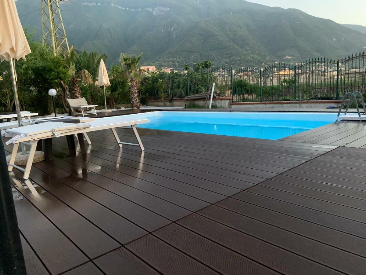 Villa Lucia Castellammare di Stabia Bagian luar foto